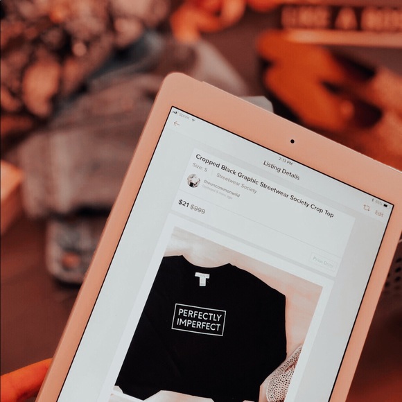 WELCOME TO MY POSH CLOSET ❤️ - Picture 6 of 9